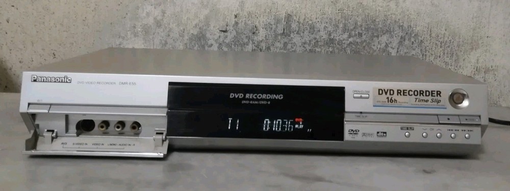 PANASONIC DMR-E55 DVD RECORDER WITH REMOTE CONTROL