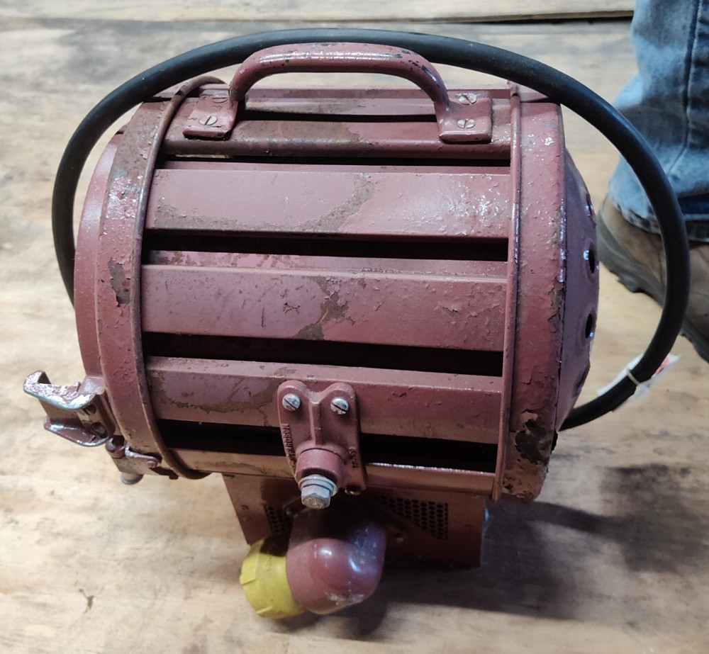 Mole Richardson Junior Mole pole Tungsten Light Type 4261