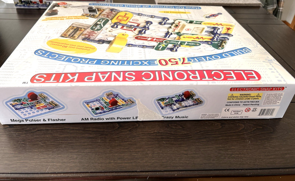 Elenco Electronics Snap Circuits Extreme 750 Experiments Kit (SC750)