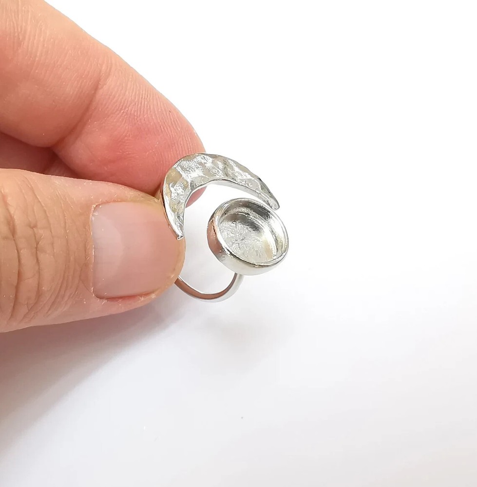 Shiny Silver Hammered Crescent Ring Setting, Cabochon Blank Resin Bezel Mounting