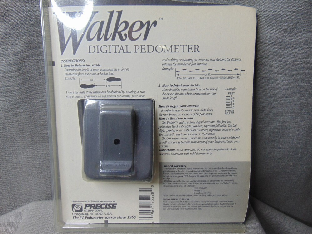 Precise Walker Digital Pedometer Measures Waking Hiking Walk Distance 25228