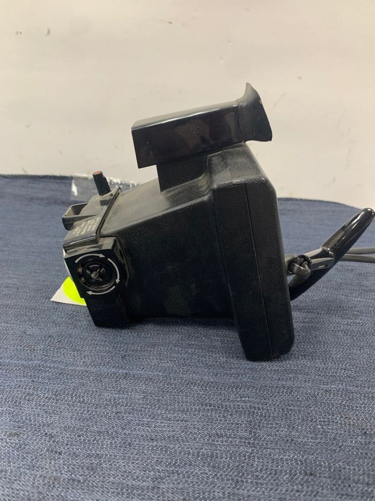 VINTAGE POLAROID SQUARE SHOOTER 2