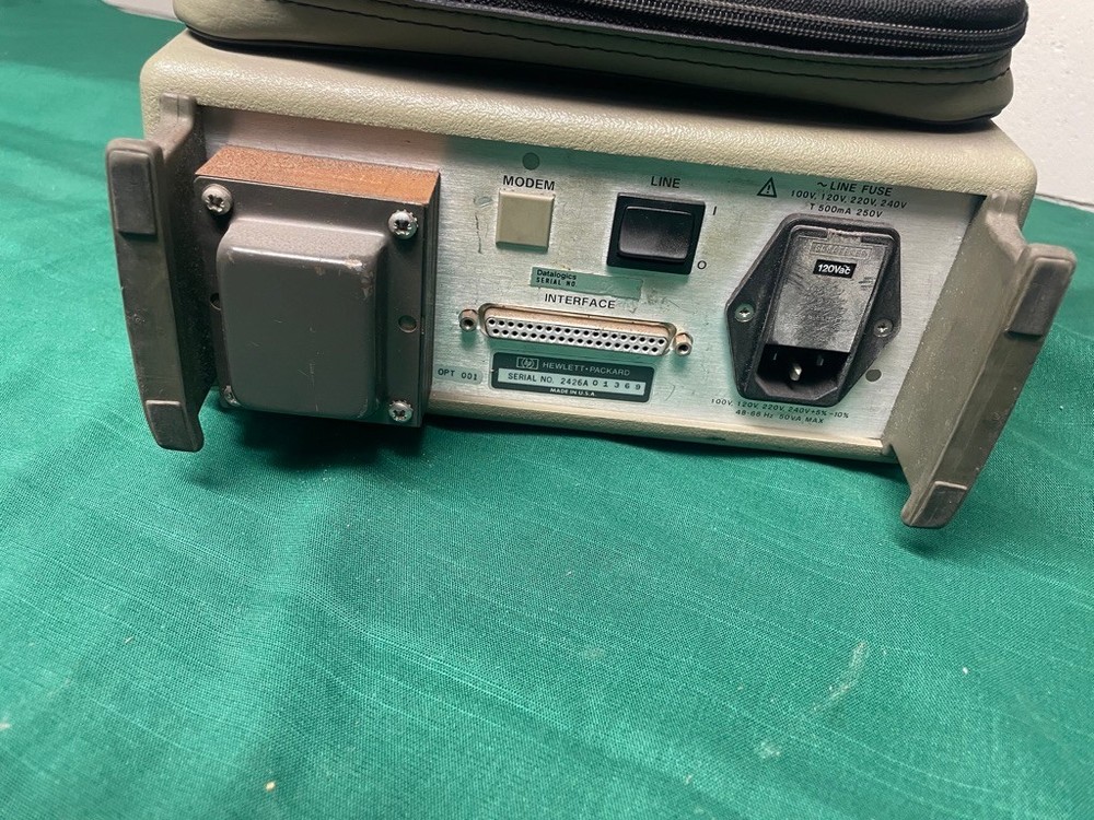 Hewlett Packard HP 4951A protocol analyzer with accessories 18180A interface