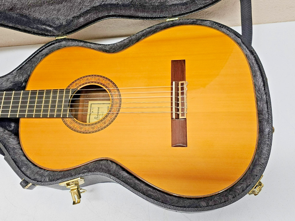 1998 Manuel Raimundo 140 Classical Guitar - Natural