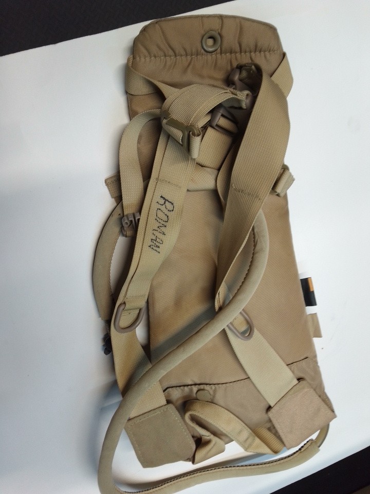 GENUINE CAMELBAK MAXIMUM GEAR HYDRATION SYSTEM. DESERT CAMO