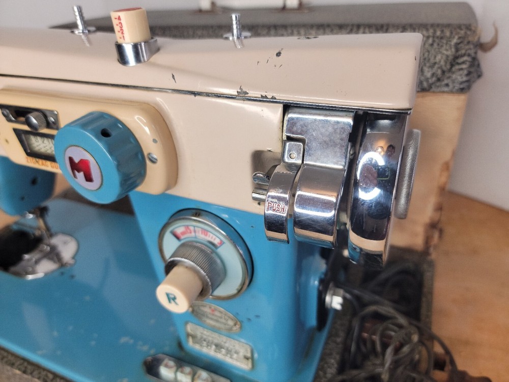 Vintage Morse Model 4100 Zig Zag Sewing Machine Tested Read Description