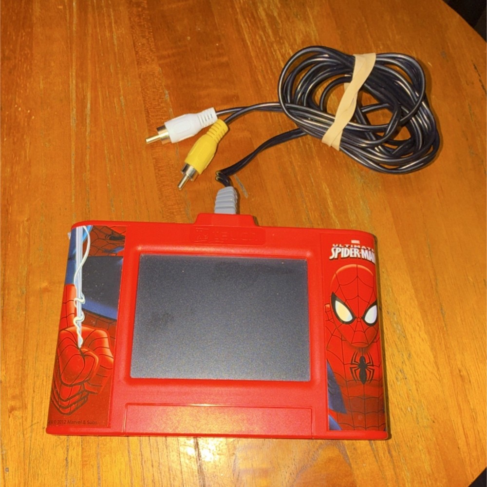 TechnoSource Spider-Man Handheld Electronic Game . TESTED WORKING