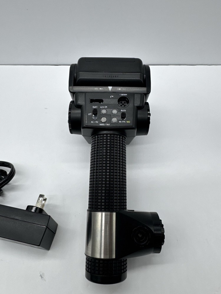 Sunpack Auto 522 Thyristor Handle Mount Camera Flash With Bracket Vintage