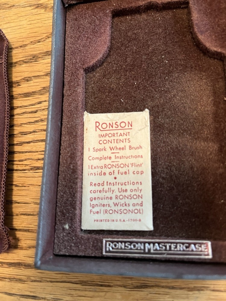 VINTAGE MASTERCASE FASHIONED BY RONSON WORLD'S GREATEST LIGHTER WITH CASE