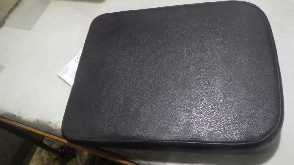 02 DODGE 1500 PICKUP CENTER CONSOLE ARMREST LID