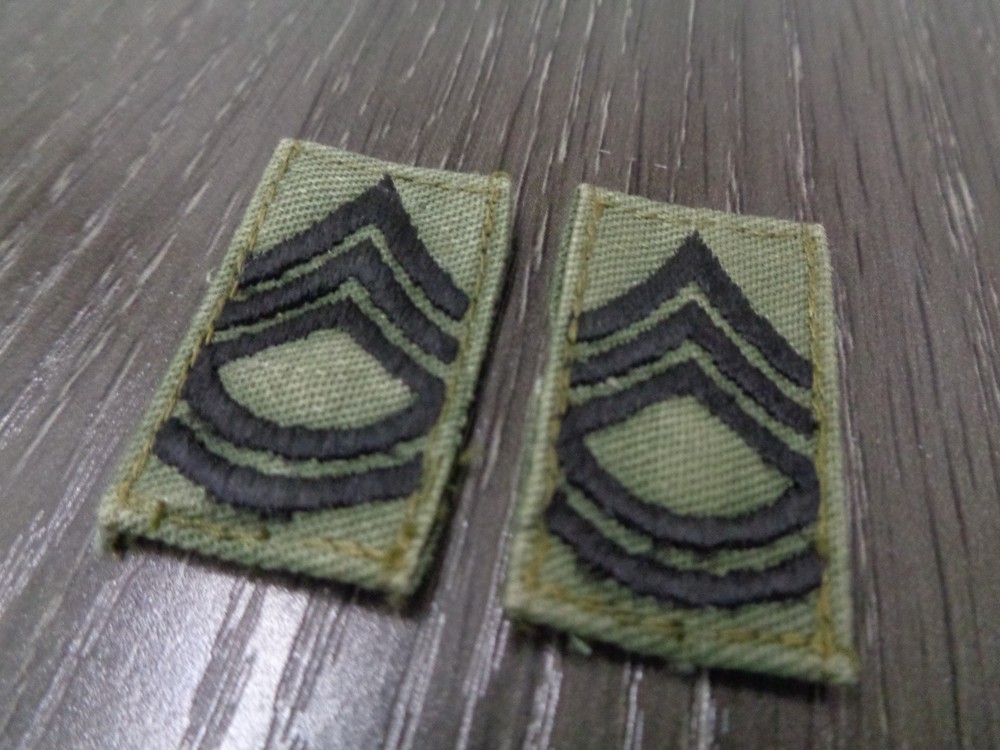OD GREEN USMC E7 GUNNERY SERGEANT   COLLAR PATCH SETS USED FADDED
