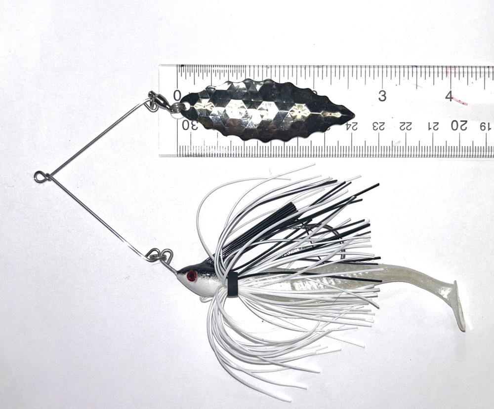 Spinnerbaits WEEDLESS 4 Total: BIG BLADES WHITE/BLACK BACK 1/2 oz w/Trailers