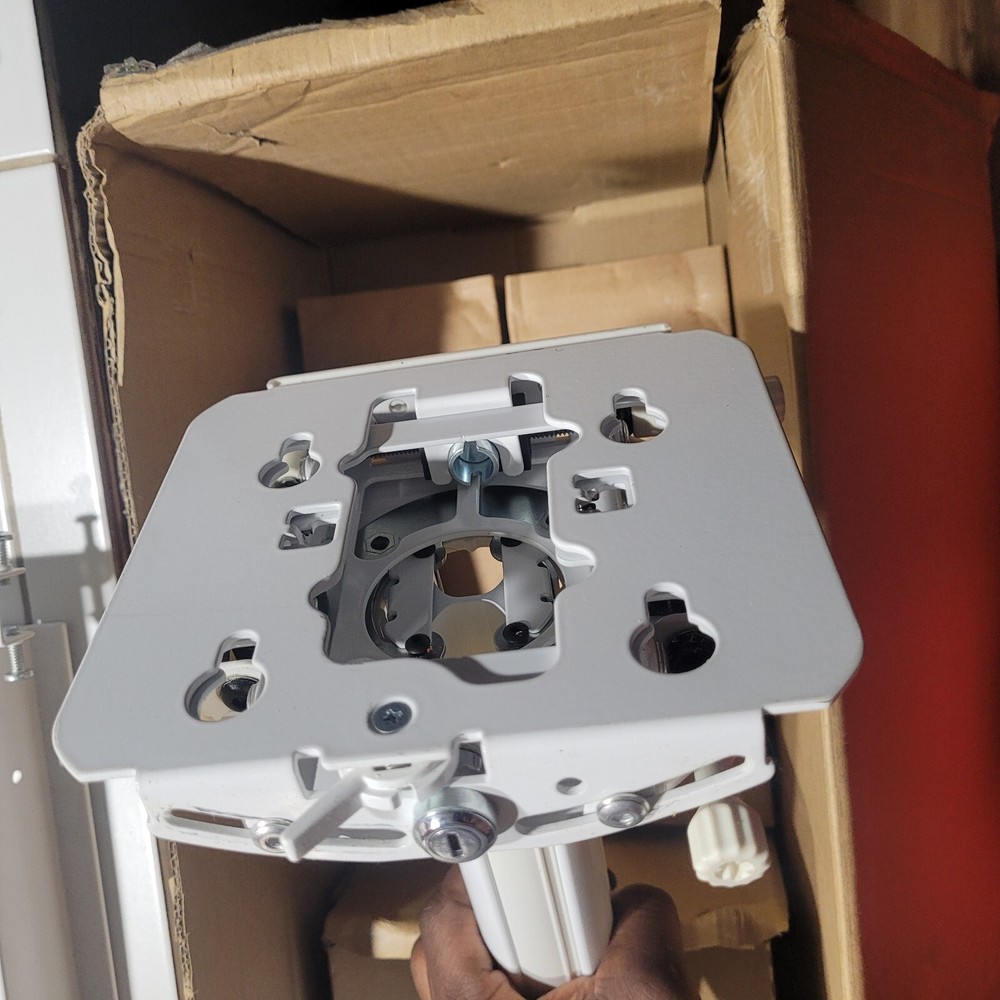 Chief SYSAUW Suspended Ceiling Projector System