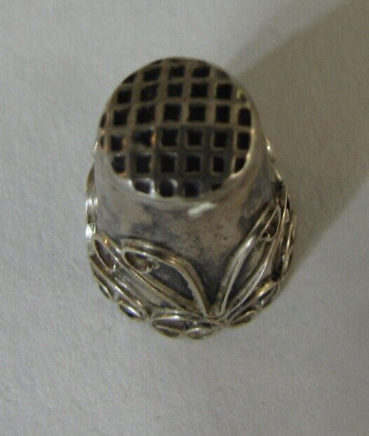 Vintage Taxco Sterling Silver Thimble Signed JMA Eagle Stamp Scroll Silver Work