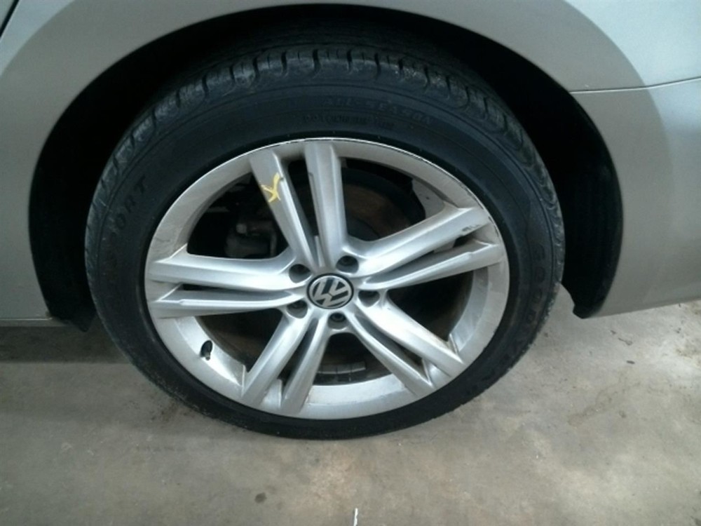 PASSAT 2014 Keys/Latches/Locks 104805538