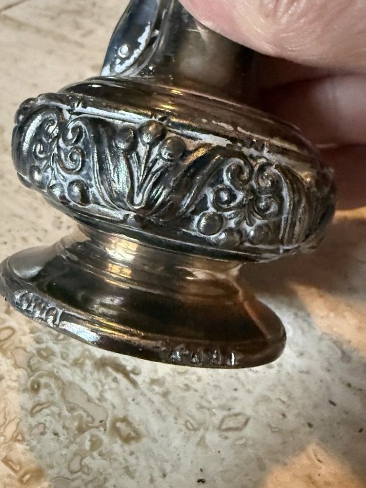Cool Vintage Ronson Decanter Silver Plated Table Lighter 4 1/2"