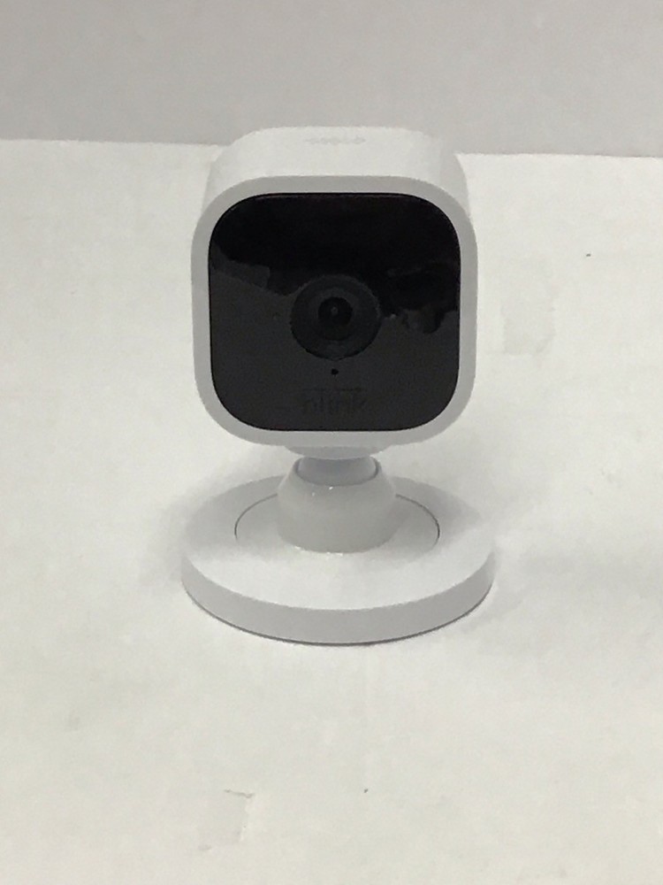 Blink Mini Indoor Plug-IN HD Smart Security Camera White B07X6C9RMF