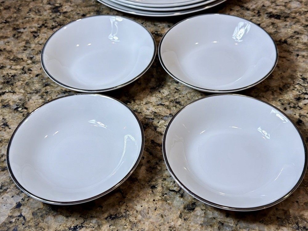 1970’s Salem Silver Elegance Ironstone England 16pc Dinnerware Set Service 4 EC