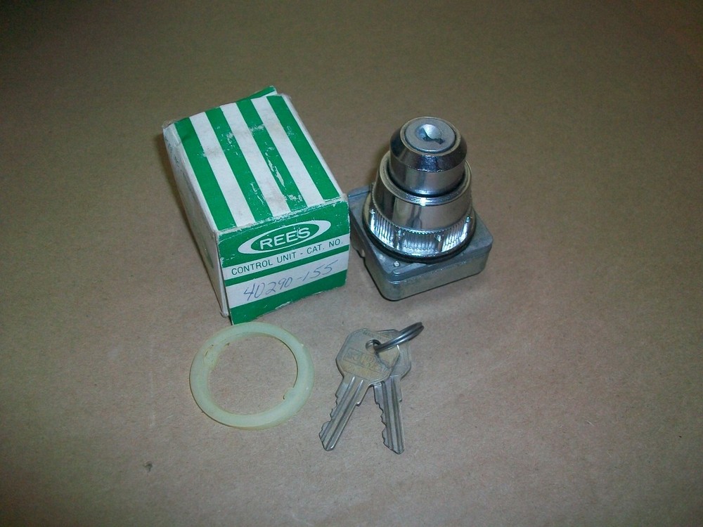 REES 4 Position Keyed Selector Switch Cylinder Lock 40290-155  NEW IN BOX
