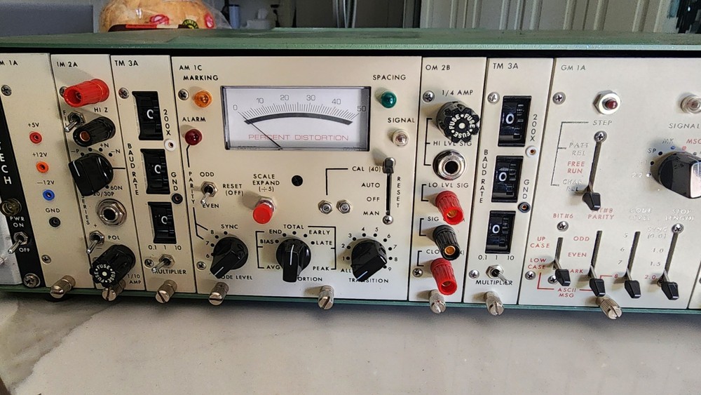 Digitech 2002-08 signal generator / distortion analyzer Rare