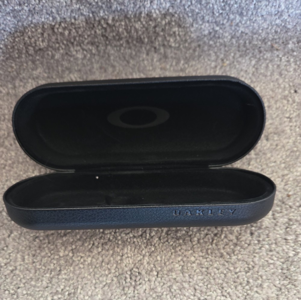 OAKLEY BLACK AUTHENTIC EYEWEAR CASE & SLEEVE