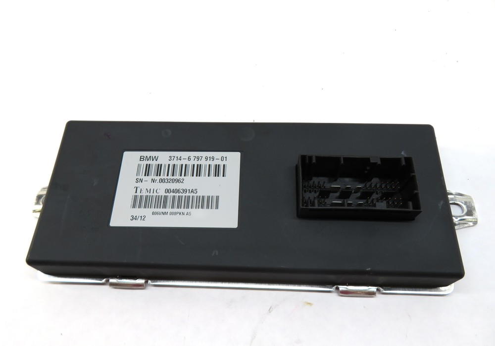 2012 BMW X5 (E70) DYNAMIC DRIVE SUSPENSION CONTROL MODULE 37146797919