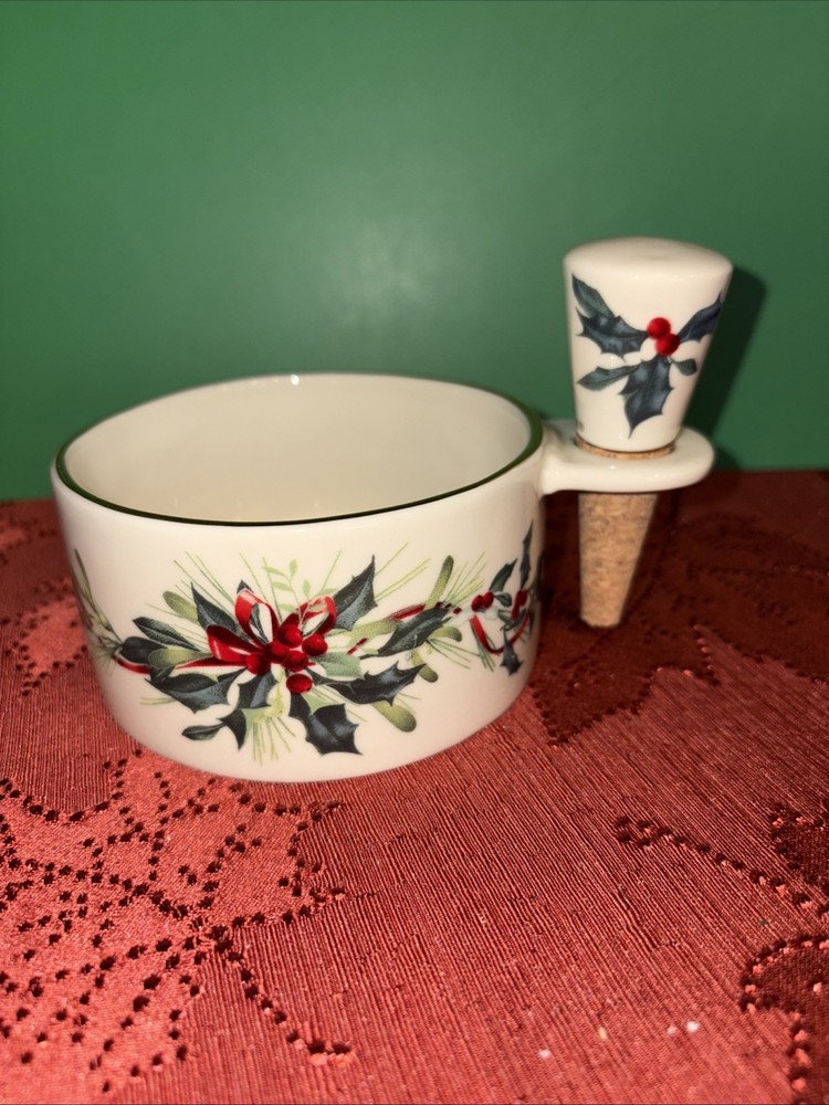 LENOX WINTER GREETINGS WINE BOTTLE COASTER & STOPPER SET