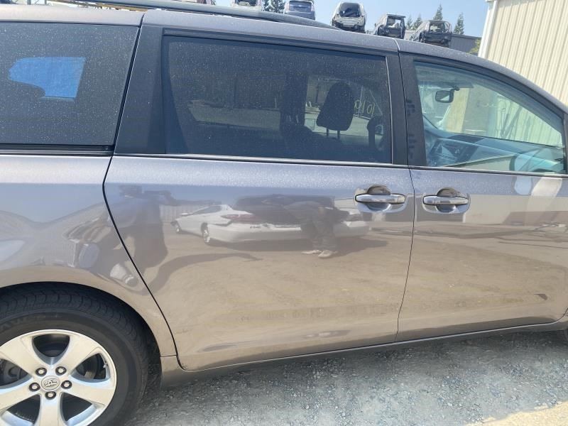 SIENNA 2013 Fuse Box Cabin 39516