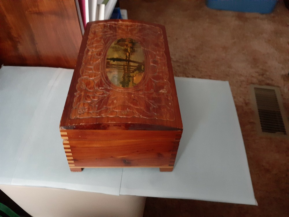Cedar Chest Jewerly Box Missing The Latch But very Nice