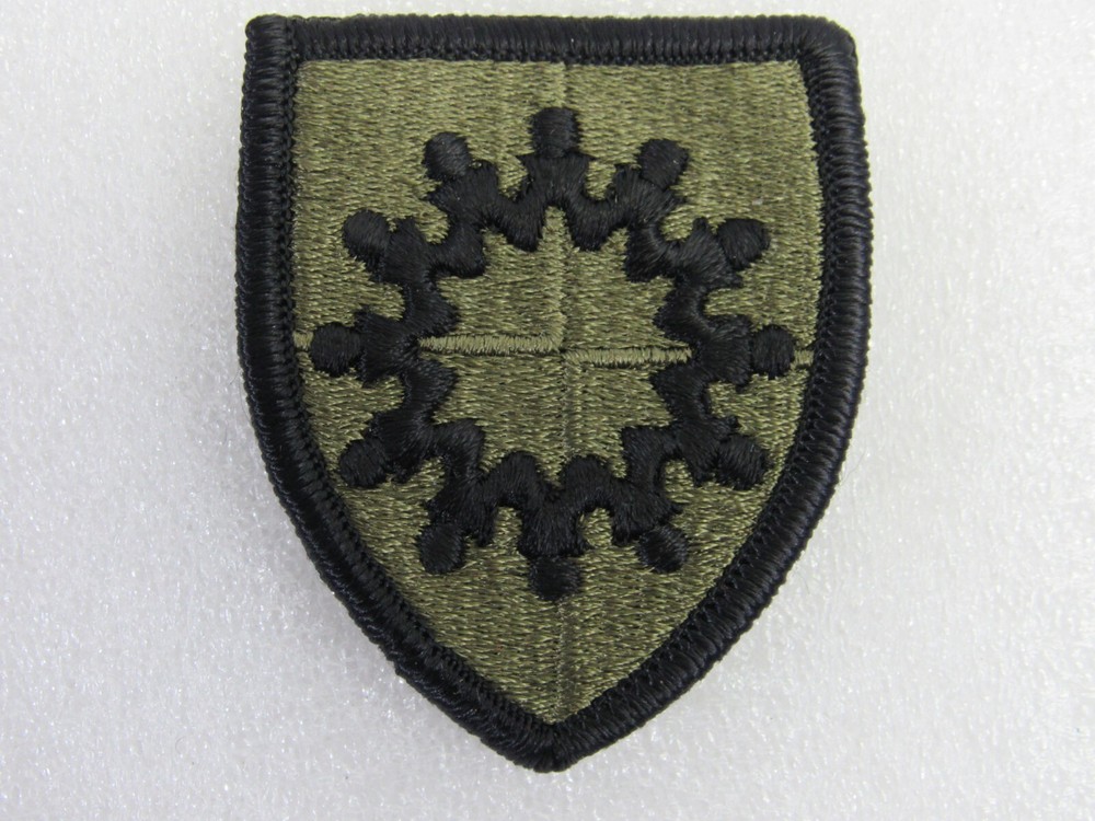 US Army 149th Armored Brigade Subdued Merrowed Edge Uniform Sew Shoulder Patch