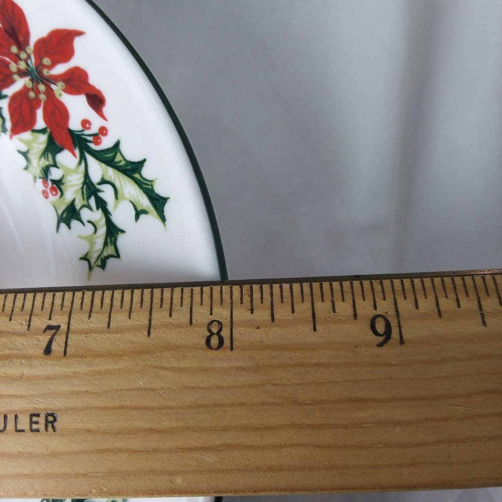 TOTALLY TODAY POINSETTIA DINNER SET FOR 4