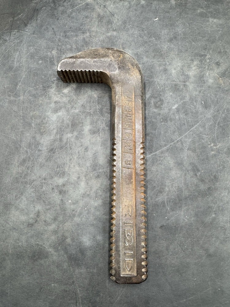 Ridgid 24 inch replacement hook jaw for pipe wrench