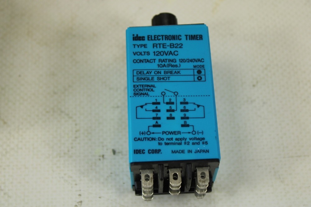 IDEC RTE-B22 Electronic Timer