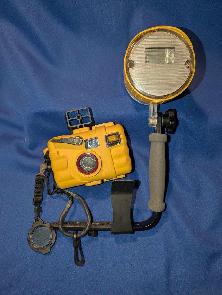 SeaLife ReefMaster Underwater Camera with Flash and Housing