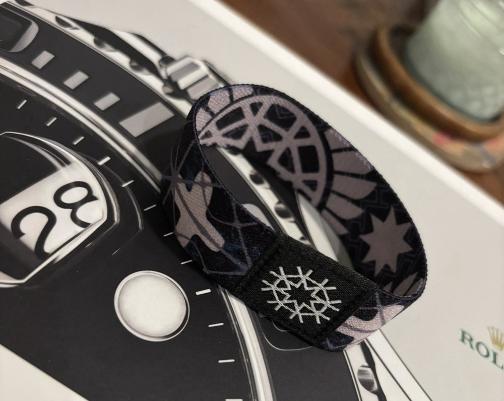 Hormesis Crux Wristband