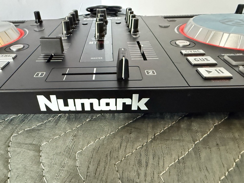 Numark MT PRO3 2-Channel Dual Deck Controller *Read