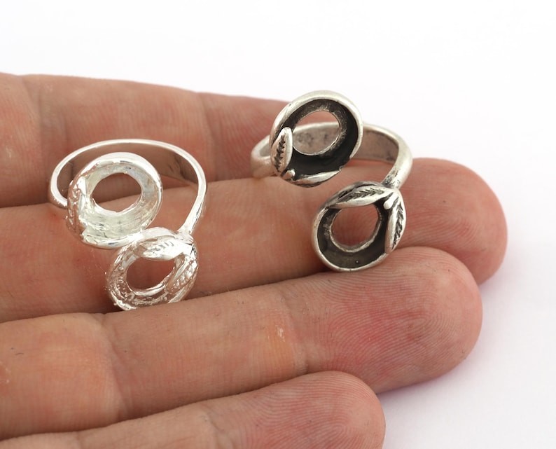 Adjustable Leaf Bezel Ring Blank - Raw Brass, Antique Silver (19mm 9US) -0965