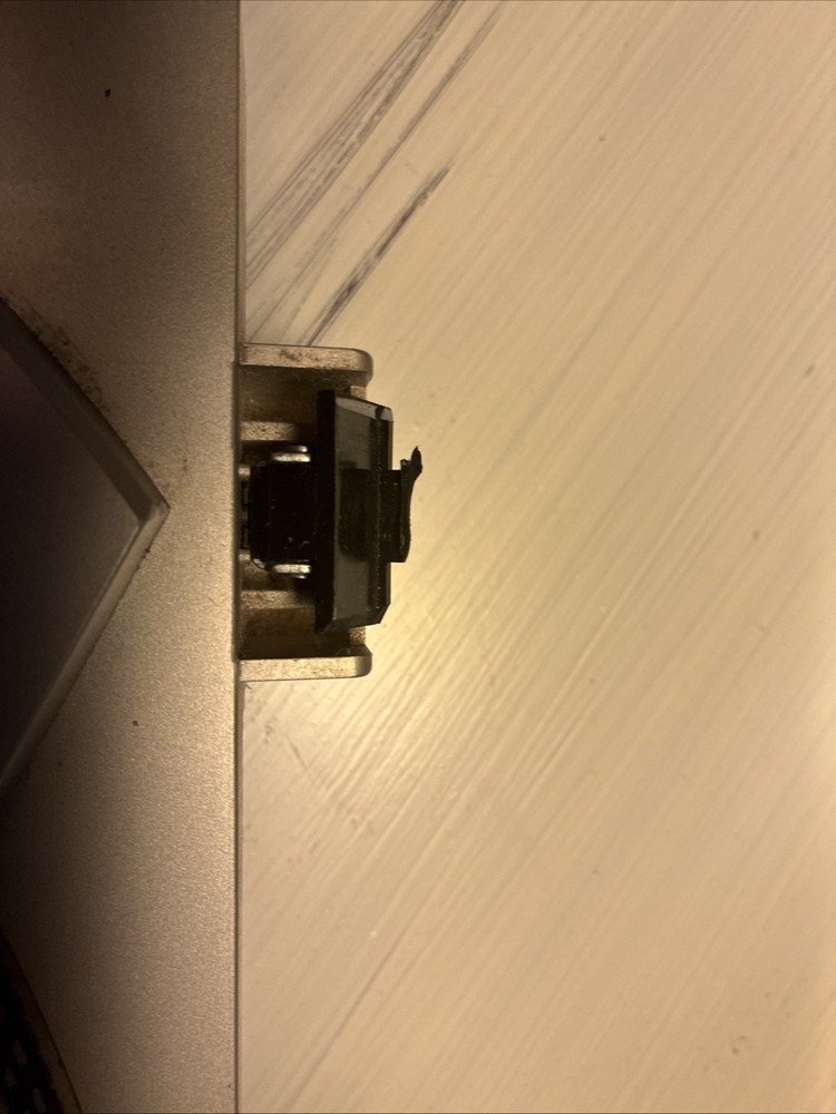 TECHNICS TURNTABLE SL-B200 needs belt and cleaning