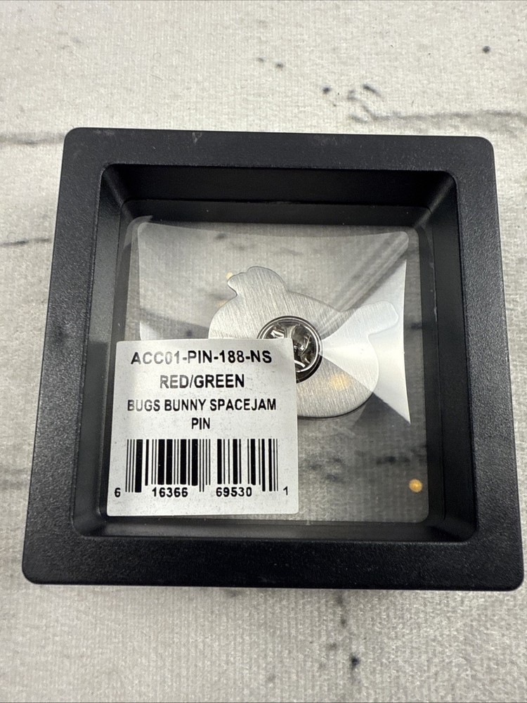 Headgear Hat Pin Space Jam In Display Box