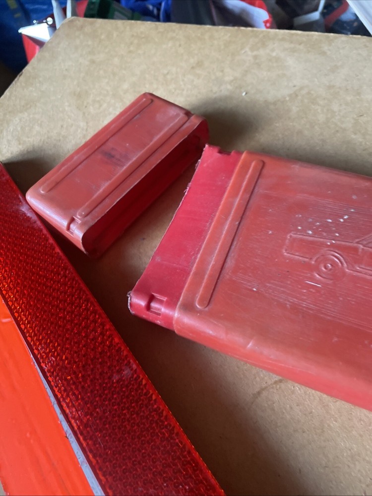 Bins RON WARNING TRIANGLE