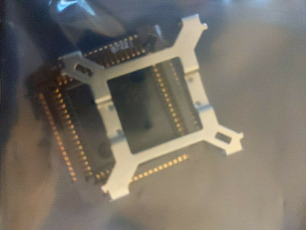 PLCC68 Leadless Chip Carrier Socket with cover