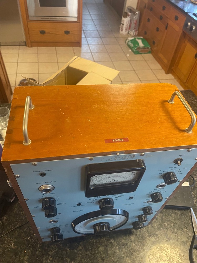 B&K Frequency Analyzer Type 2107