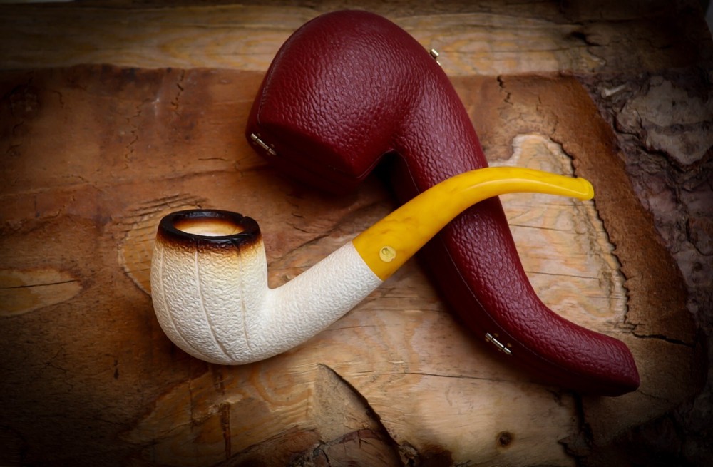 Rustic Patterned Special Hand Crafted Lee Van Cleef Meerschaum Pipe