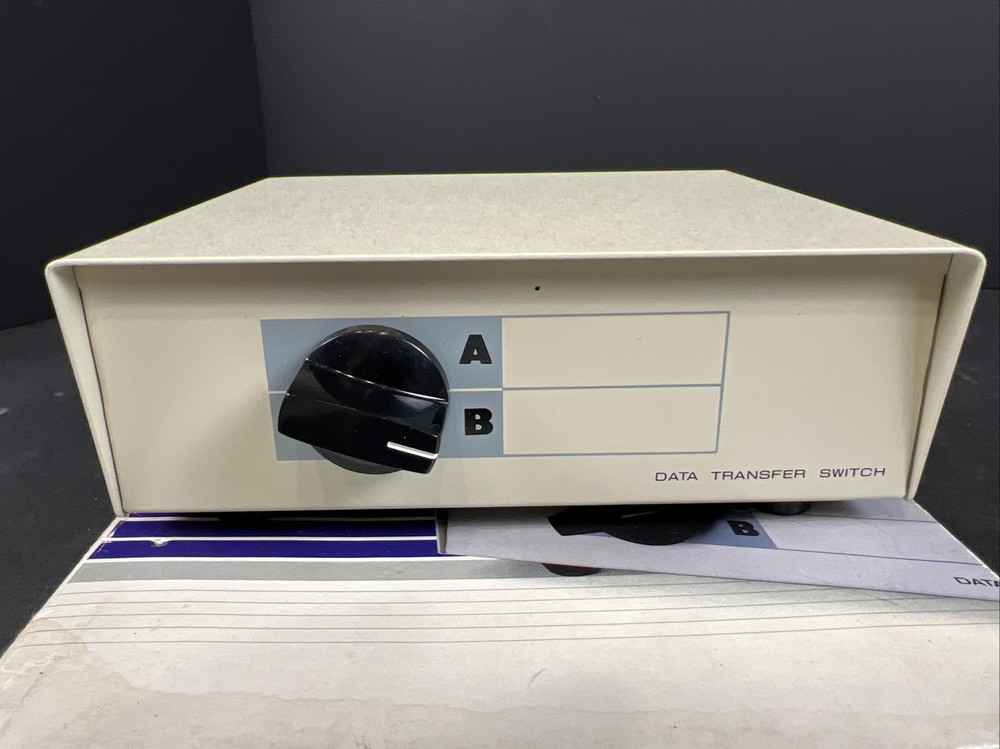 VTG Computer Peripheral Data Transfer A/B Switch SCSI Box 25/2 Unused In Box