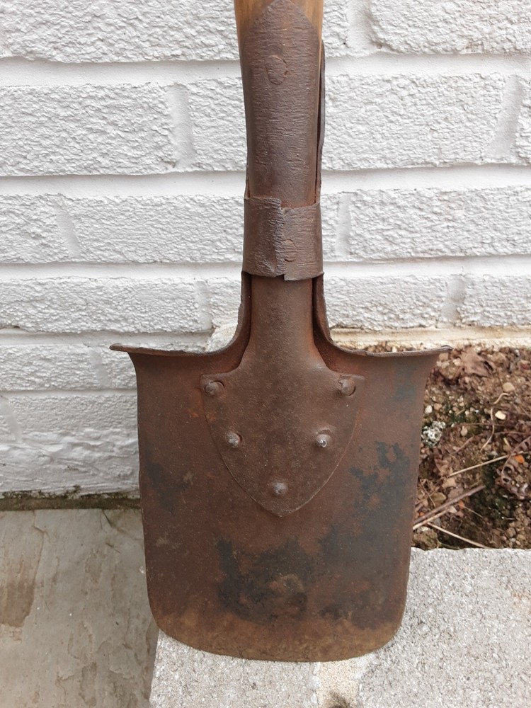 ww1 German trenching shovel