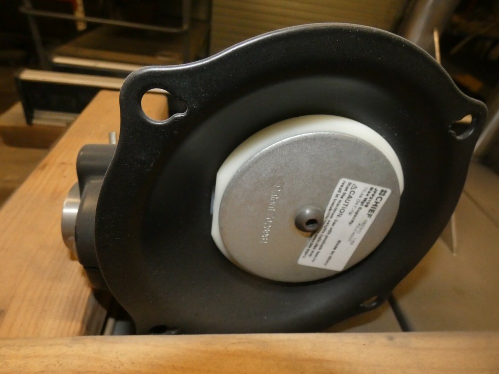 Chief JPP210B Medium Pivot/Tilt with Immediate Right Angle Pole Mount