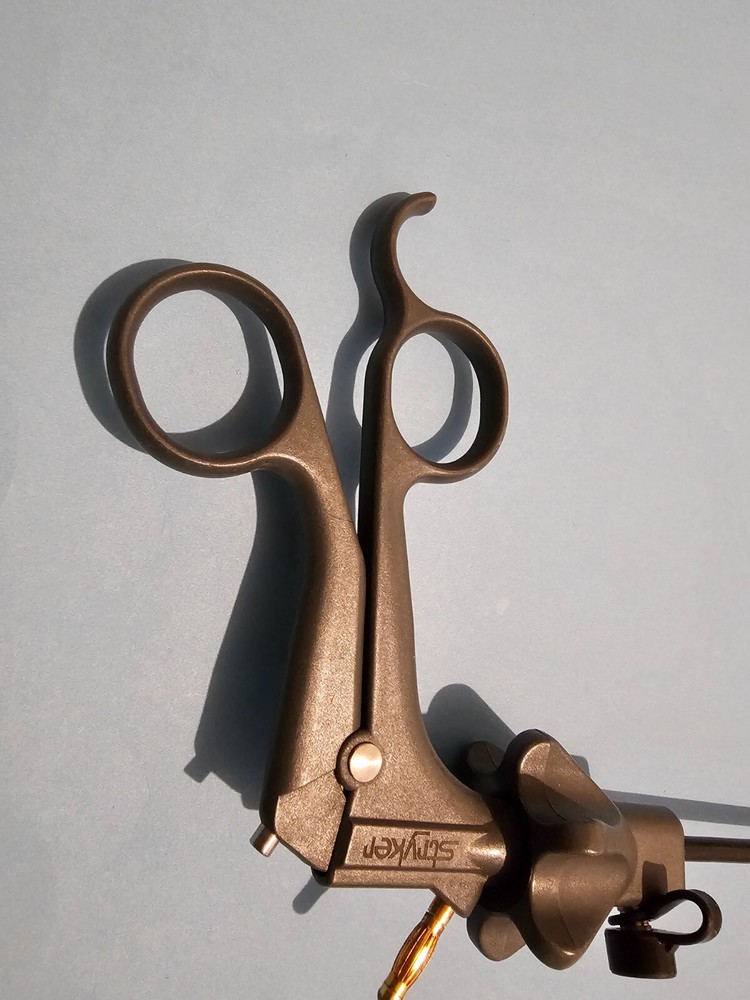 Stryker Laparoscopy Laparoscopic Instrument Handle and Shaft