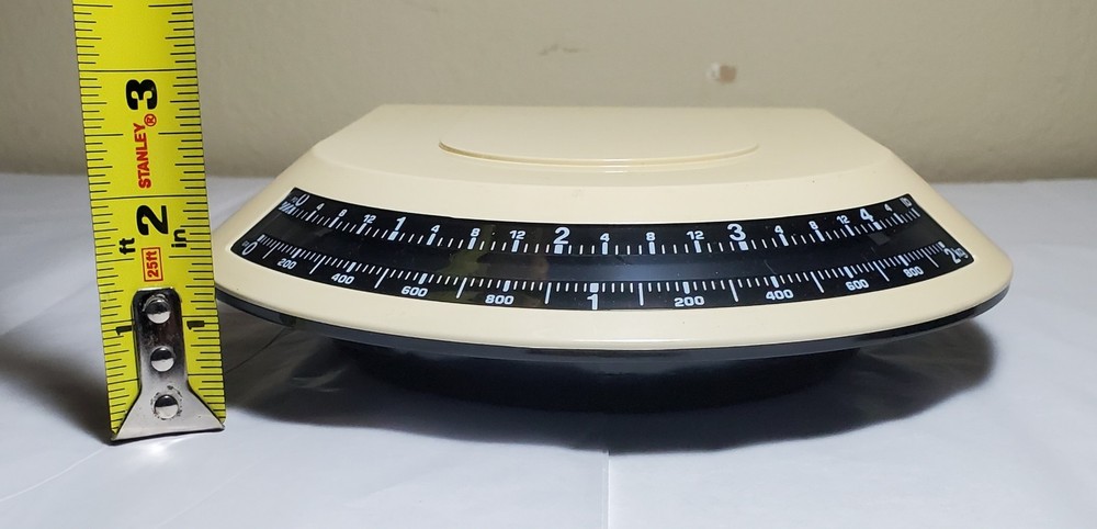 Guzzini Lady B Kitchen Scale - Designer 80s Vintage