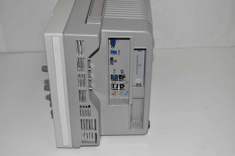 KEYSIGHT CX3322A DEVICE CURRENT WAVEFORM ANALYZER (UCQ96)