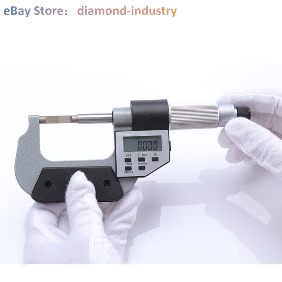A 1PC 0.001 mm digital micrometer, 0-25 mm range